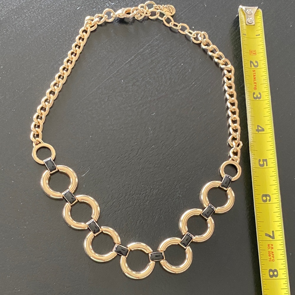 Elegant Gold and Black Chain Necklace